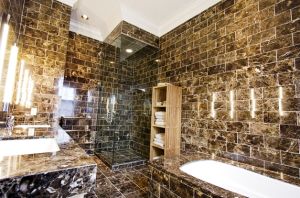 Emperador Dark Polished 18X18
